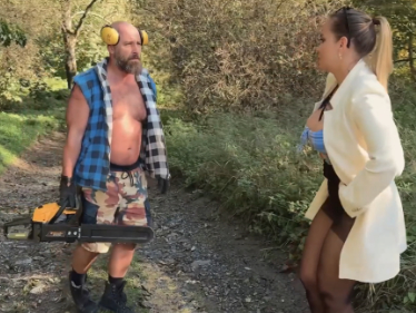 Bangvan – paní, tady nemůžete čůrat, to je soukromý pozemek!
