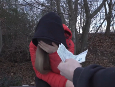 Rychlý prachy holka bez domova manžel ji vyhodil z domu