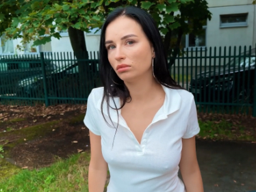 České porno – slečno, ty vaše dluhy.. musíme to nějak vyřešit
