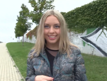Rychlý prachy – jsem slušná holka a mám přítele! „To jo“..